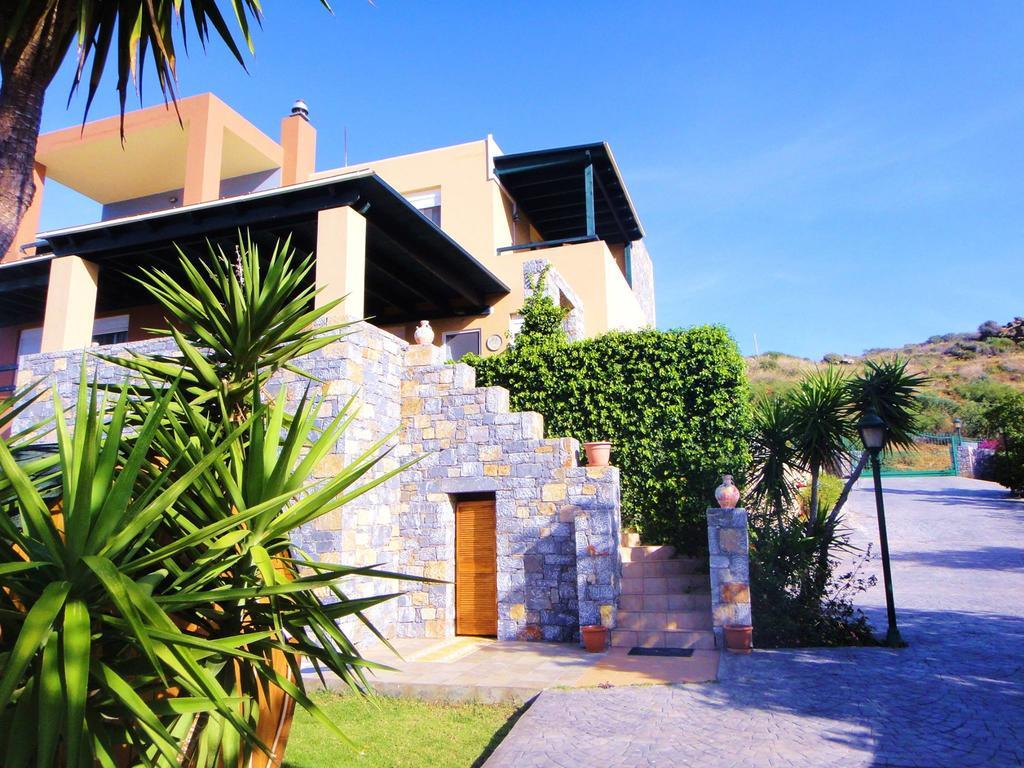 ליגאריה Wild Pear Villa מראה חיצוני תמונה
