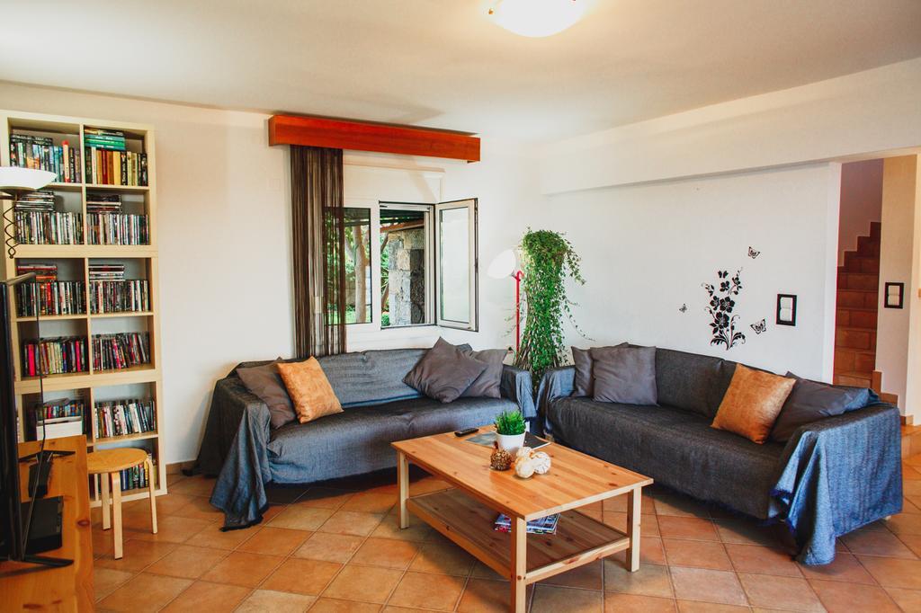 ליגאריה Wild Pear Villa מראה חיצוני תמונה