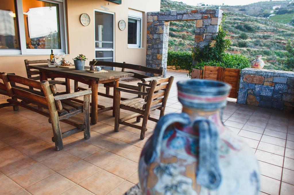 ליגאריה Wild Pear Villa מראה חיצוני תמונה